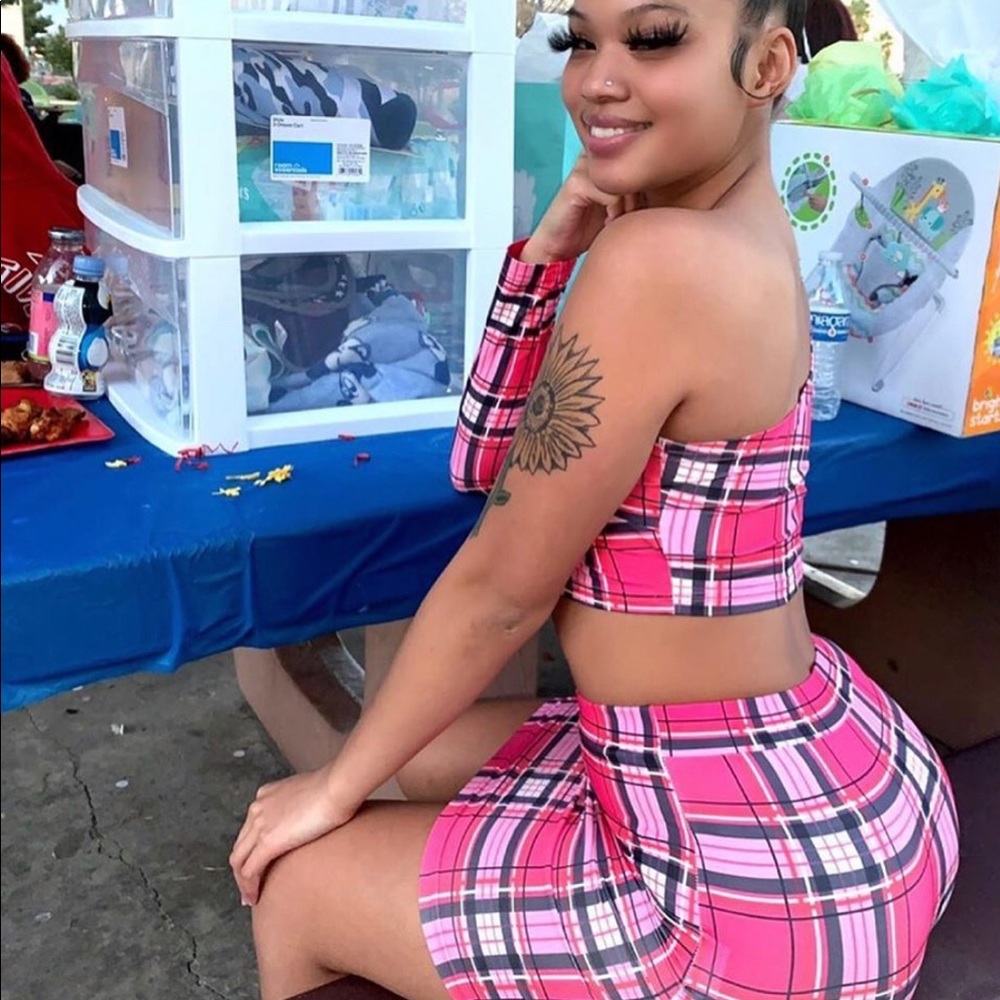 CLUELESS IN 2020 TWO PIECES SET - Picture 6 of 8